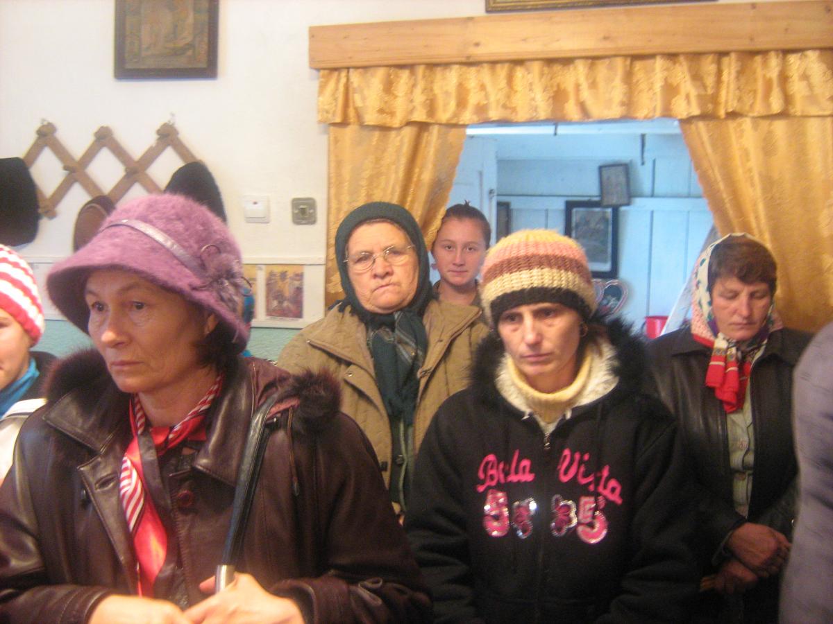 Credincioși ai Parohiei Satu-Nou .