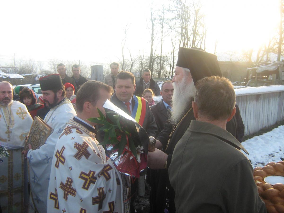 Primirea P.S.Calinic Botoșăneanul în parohie .